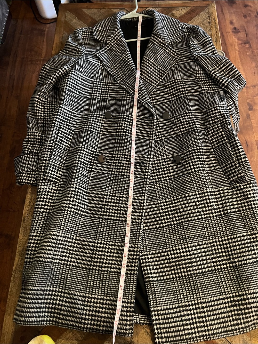 Elie Tahari Black & White Glen Plaid Double-Breasted Coat - Picture 4 of 10
